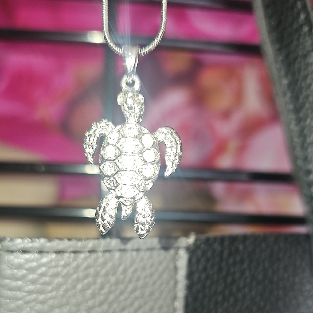 Silver Turtle Pendant Necklace